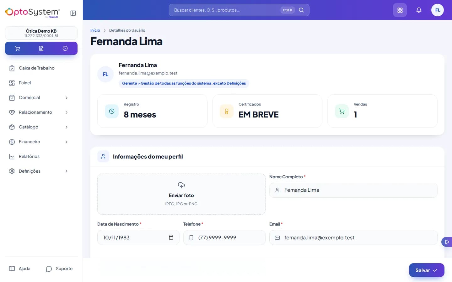 Perfil de Fernanda Lima com o cargo Administrador e o formulário de dados pessoais logo abaixo