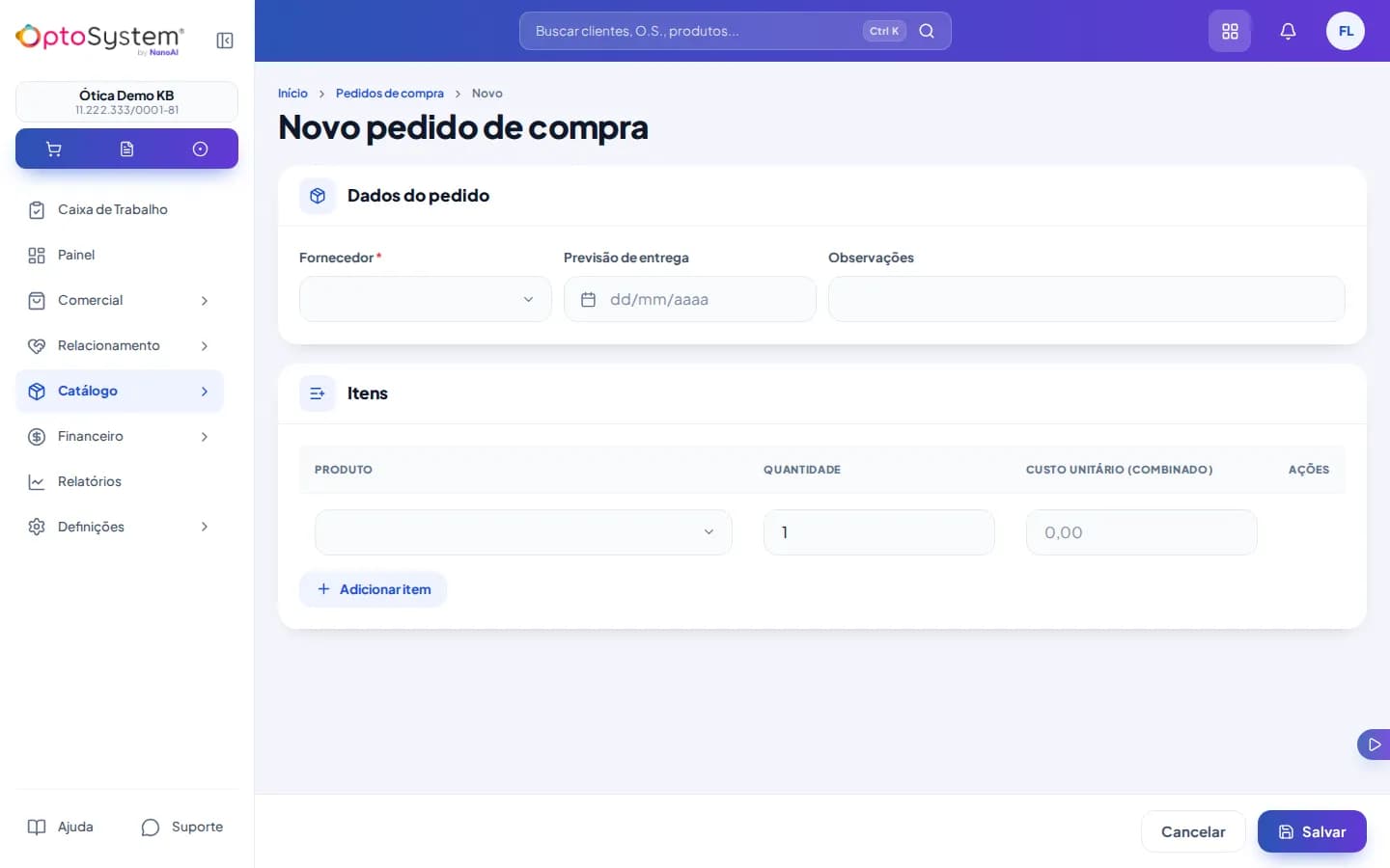 Formulário de novo pedido de compra com campos de fornecedor, previsão de entrega e itens